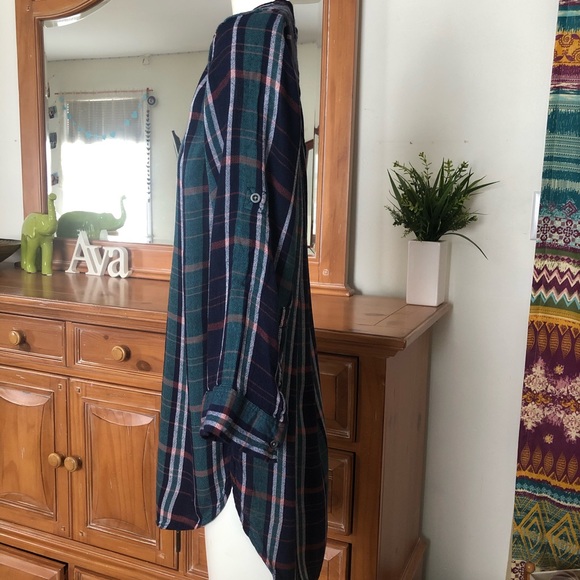 🛍Nine West Plaid Lucy top - Size M - Picture 4 of 9